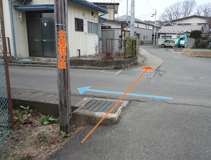 木製街灯柱