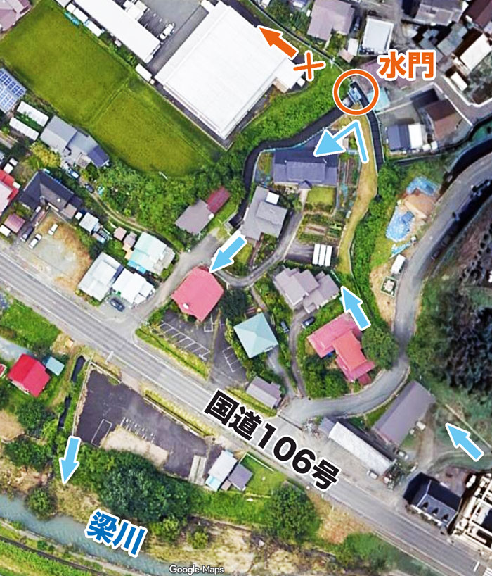 水門の航空写真